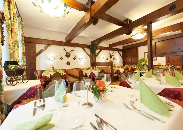 Neue Post 3* シュラートミンク